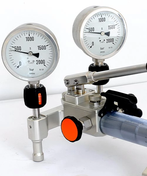 adt-928-1000-bar-gauge-test-pump-600-