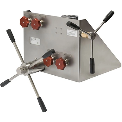 Karşılaştırmalı Manometre Test Cihazı  <br/> <span class=orange> [ 4000 - 7000 bar] </span>